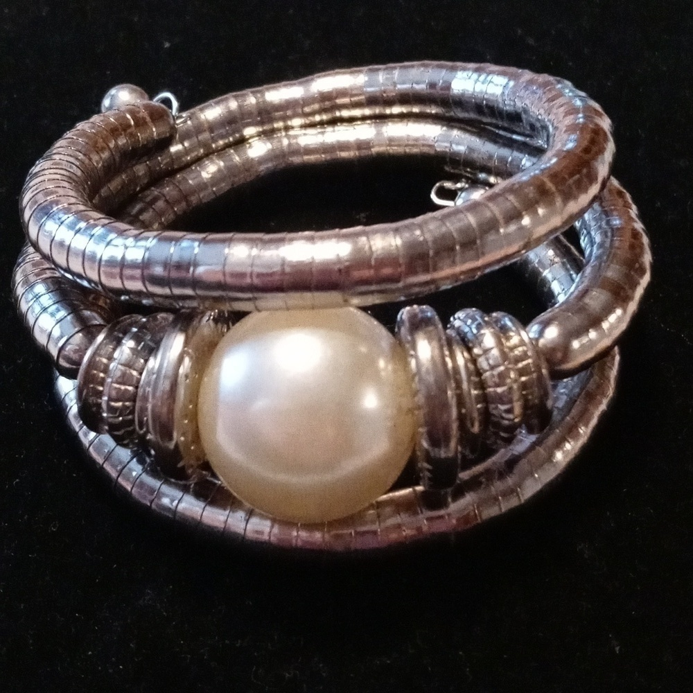 Large faux pearl statement bracelet
